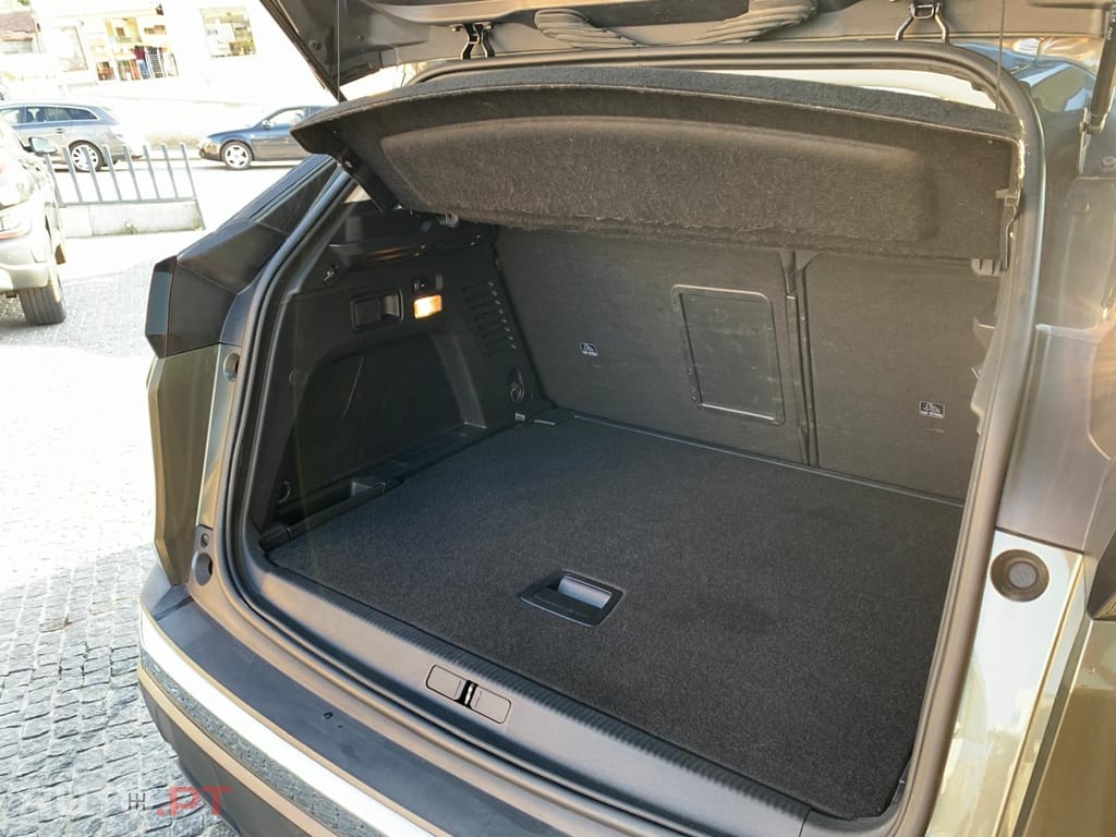 Peugeot 3008 1.5 BlueHDi Active
