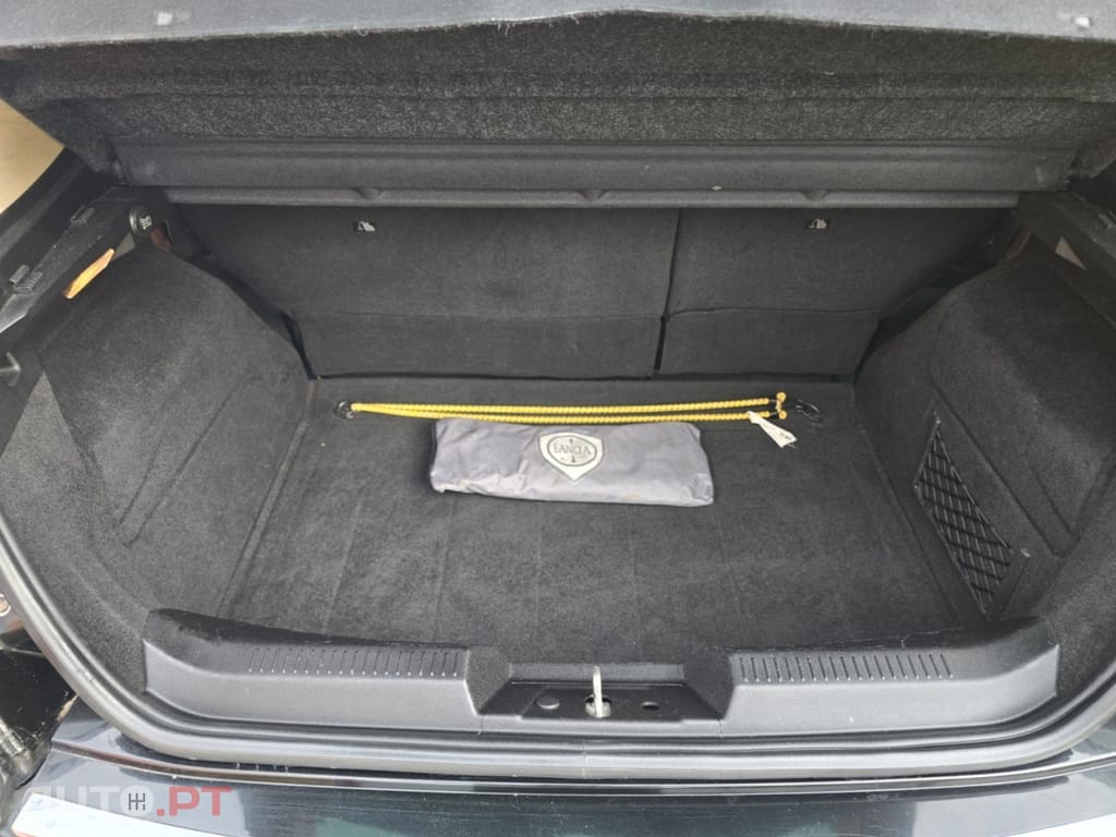 Lancia Delta 1.6 MultiJet 16v Oro