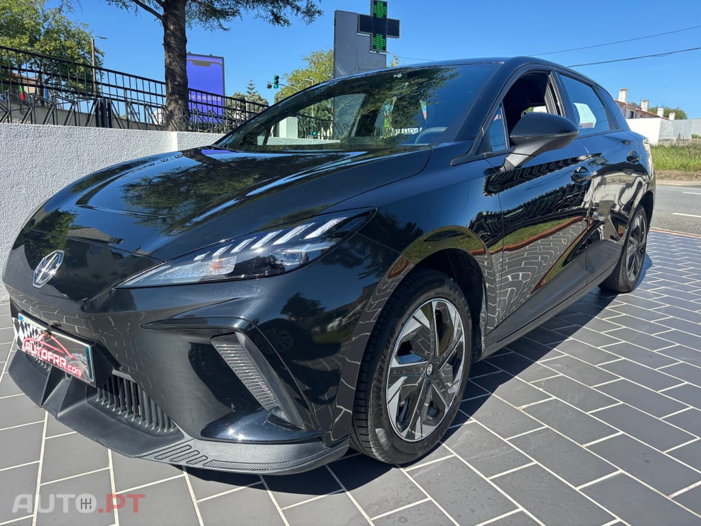 MG MG4 64 kWh Luxury