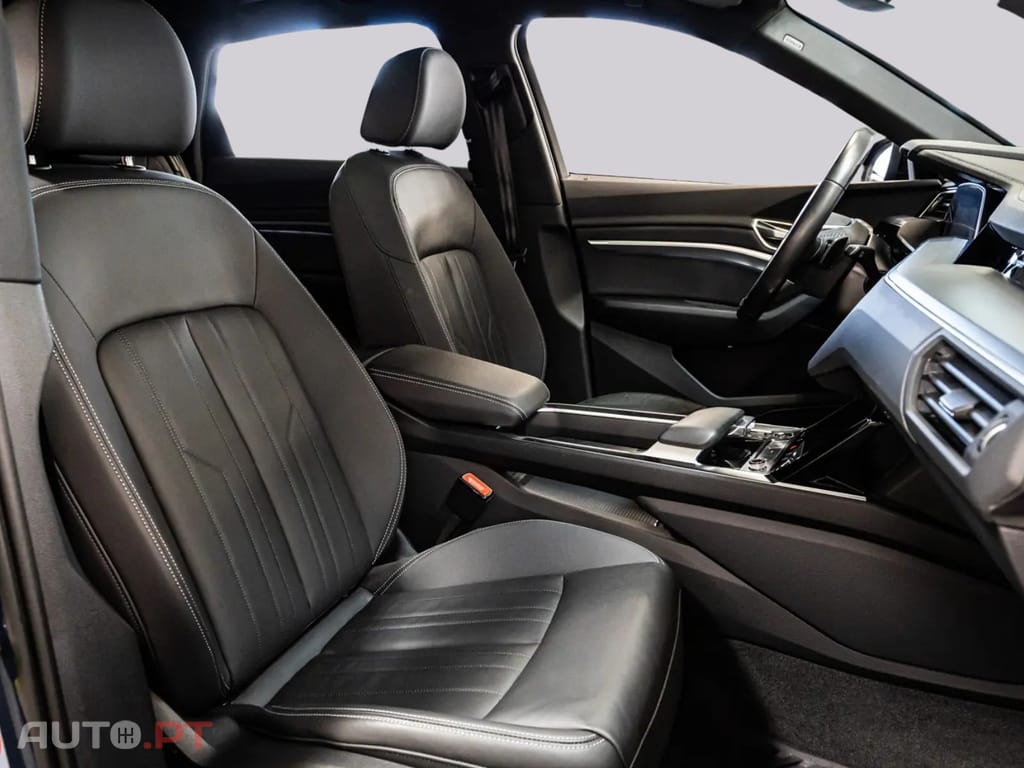 Audi Q8 e-tron 55 ADVANCED I.V.A DEDUTÍVEL