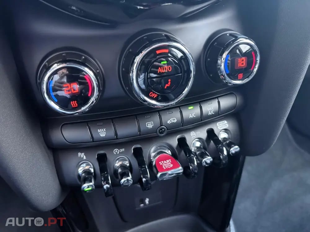 MINI Cooper John Cooper Works Auto Desportiva