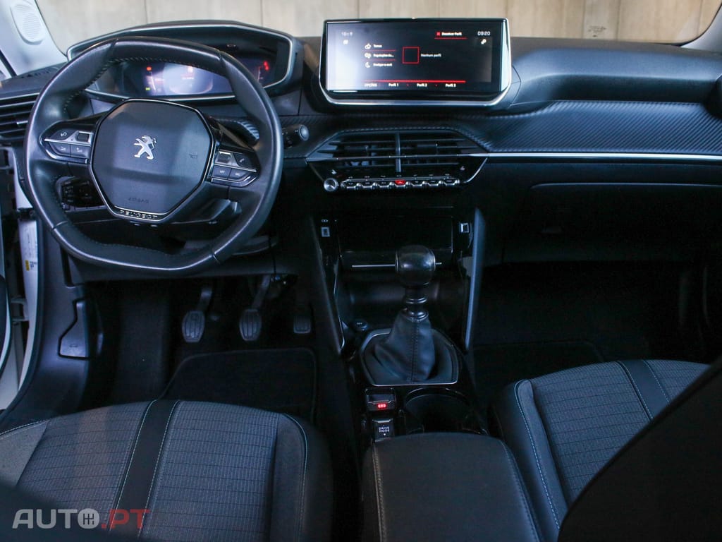 Peugeot 2008 1.2 PureTech Allure