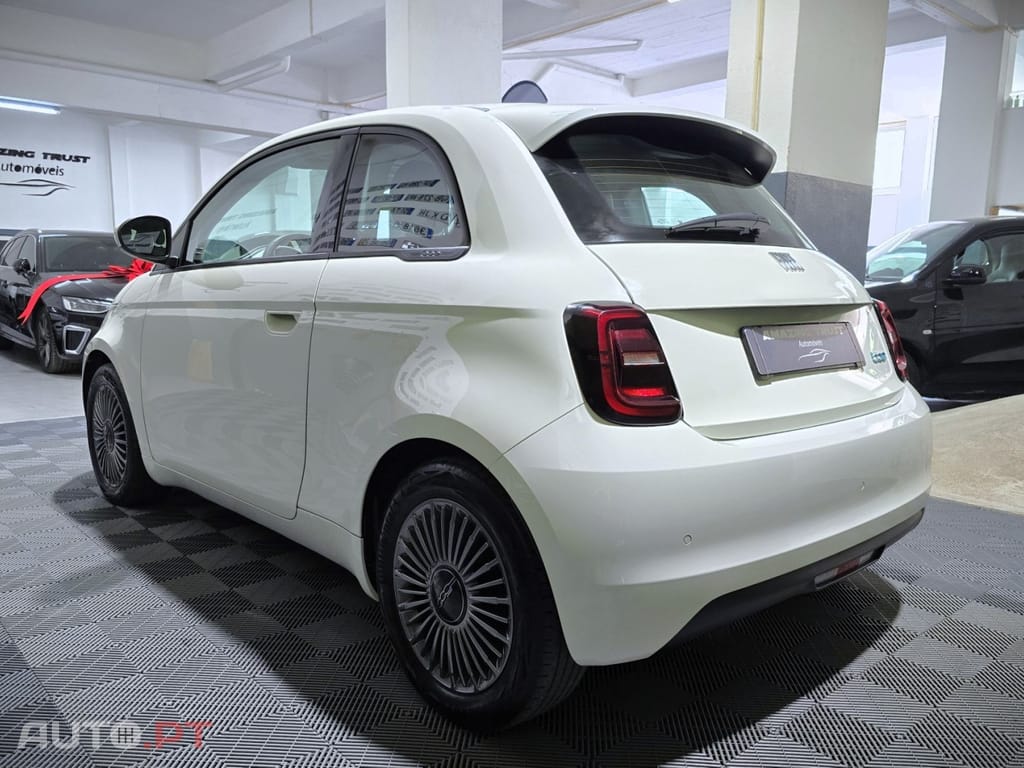 Fiat 500e 42 kWh Icon