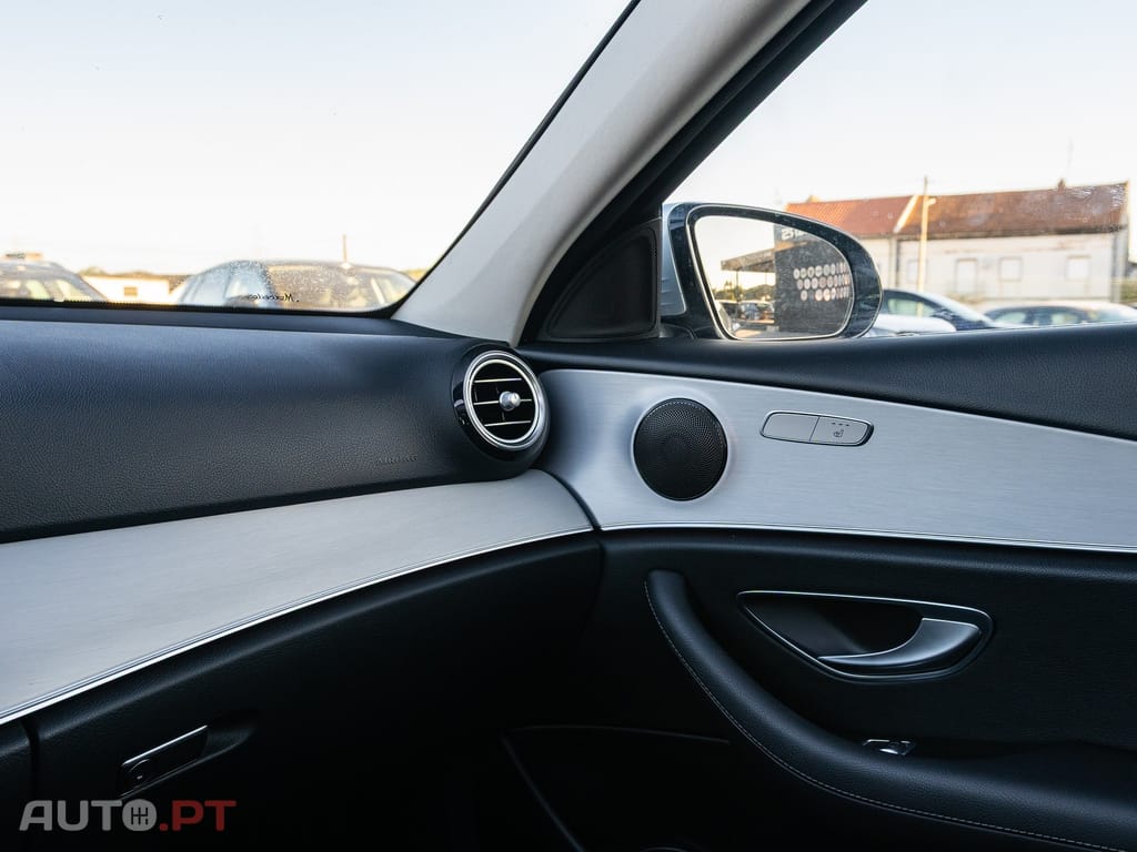 Mercedes-Benz E 300 de Avantgarde 4Matic