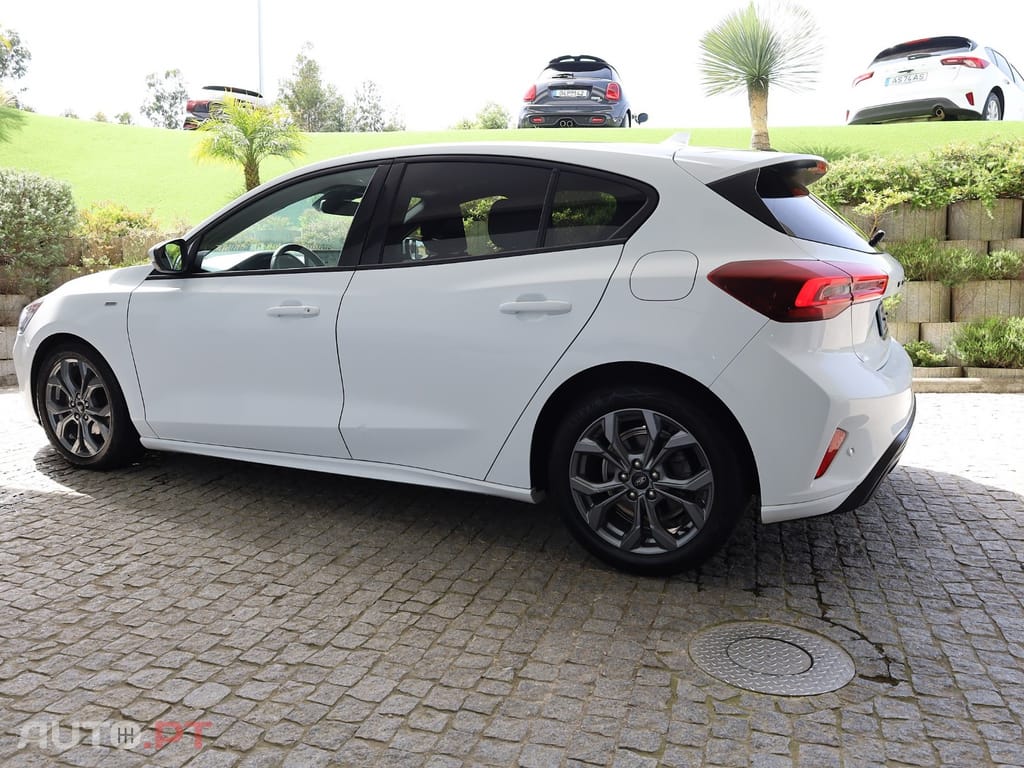 Ford Focus 1.0 EcoBoost MHEV ST-Line Aut.