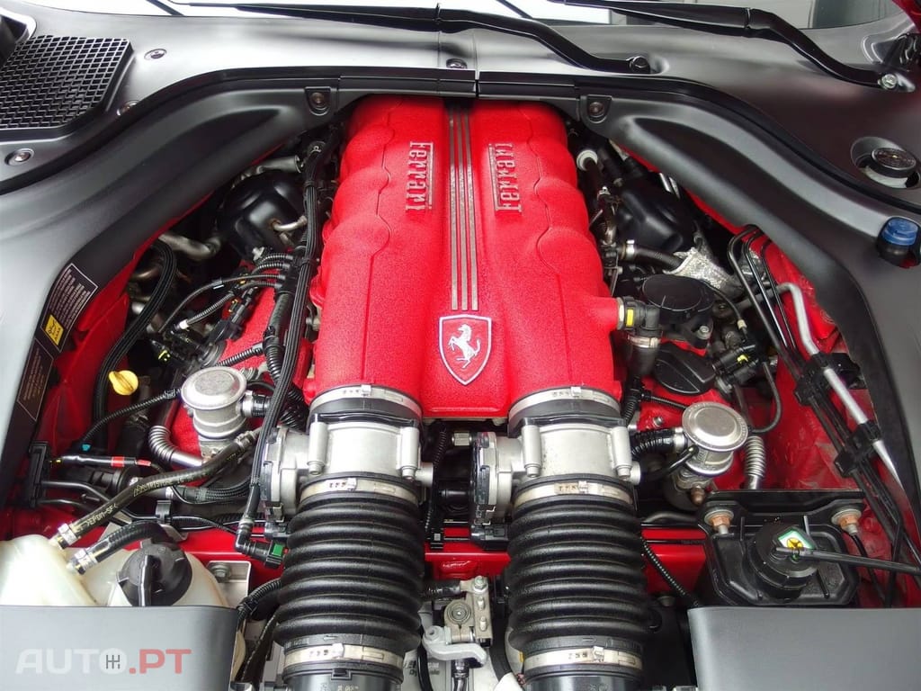 Ferrari California V8