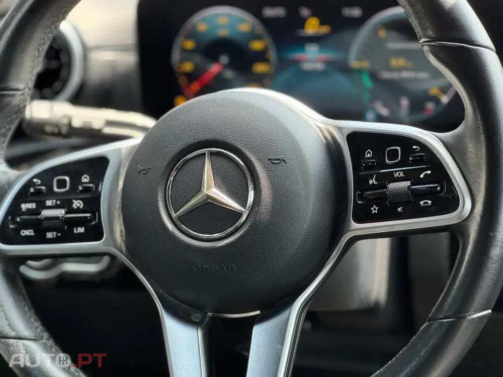 Mercedes-Benz CLA 180 d Shooting Brake Business Solutions