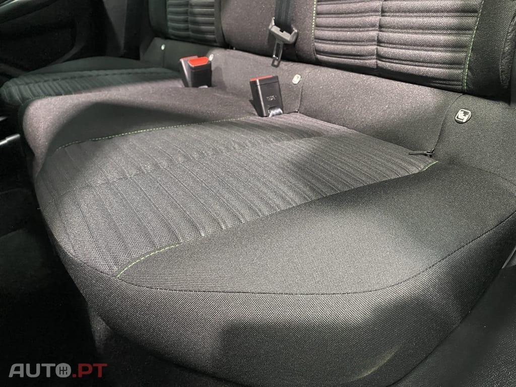 Peugeot E-208 50 kWh Active