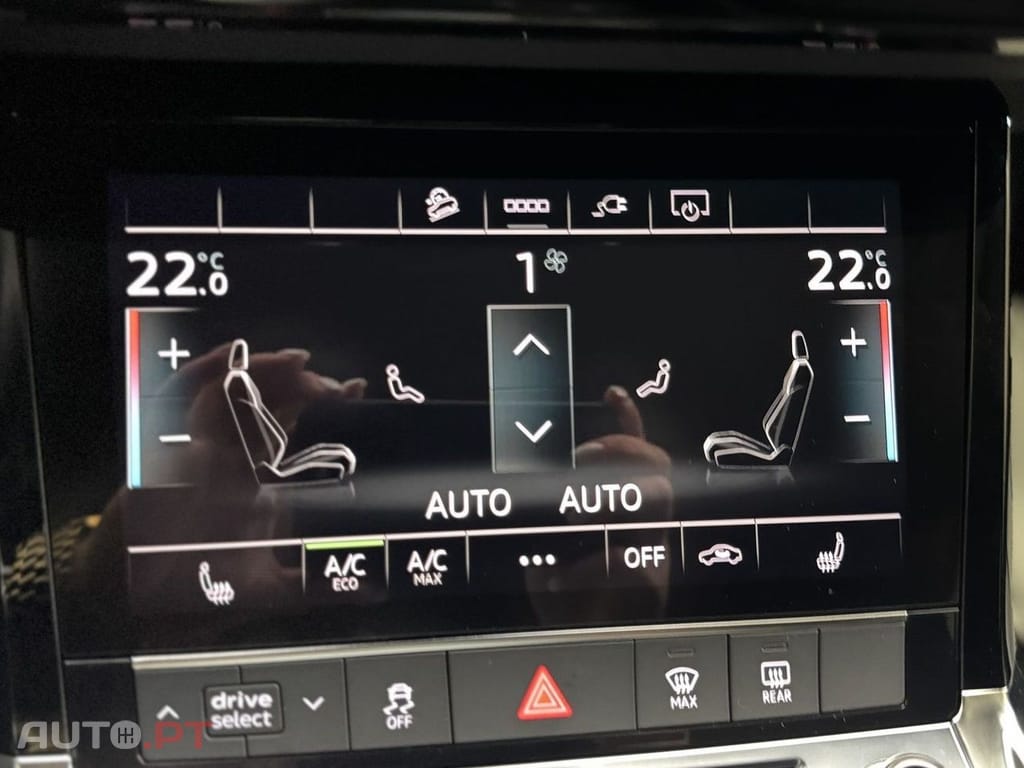 Audi E-Tron I.V.A DEDUTÍVEL 50 Quattro Advanced 