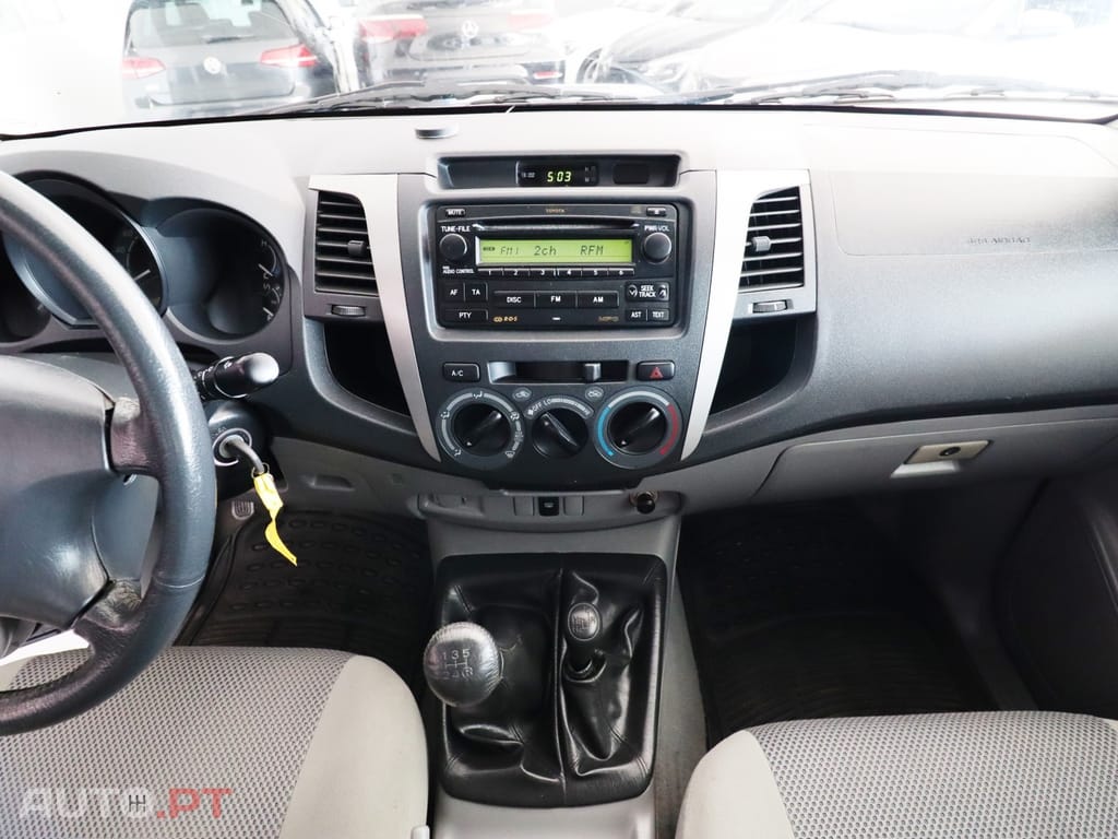 Toyota Hilux 2.5 D-4D 4WD CE AC
