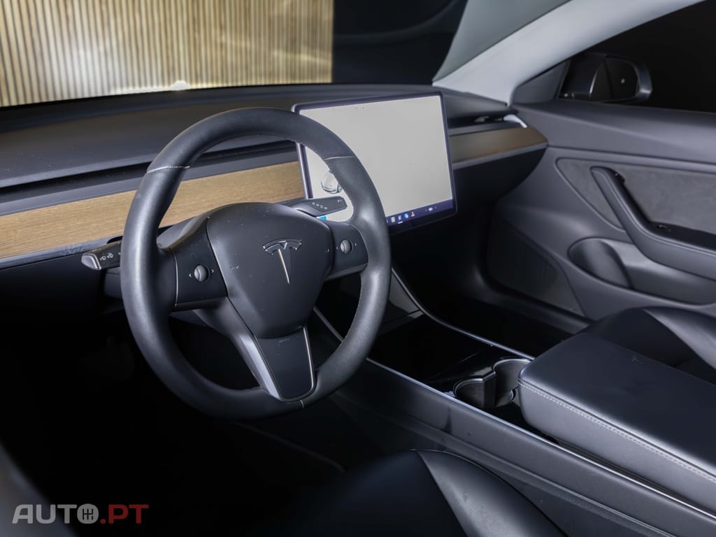 Tesla Model 3 Long-Range Dual Motor AWD