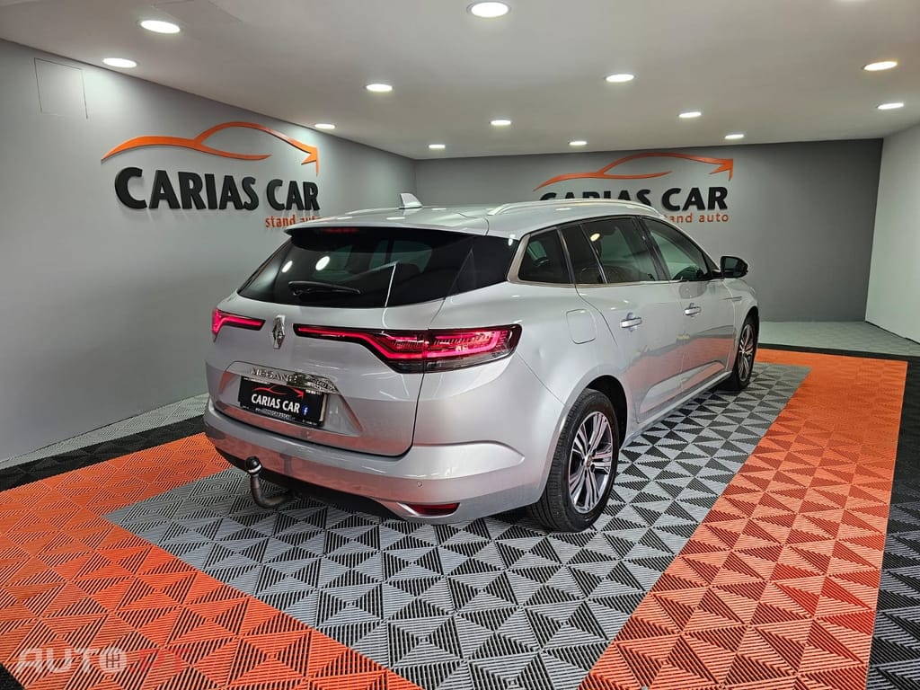 Renault Mégane Sport Tourer 1.5 Blue dCi Intens EDC