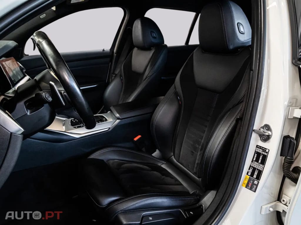 BMW 330 xDRIVE TOURING M SPORT I.V.A DEDUTIVEL 