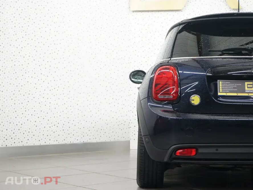 MINI Cooper Cooper SE Premium Classic