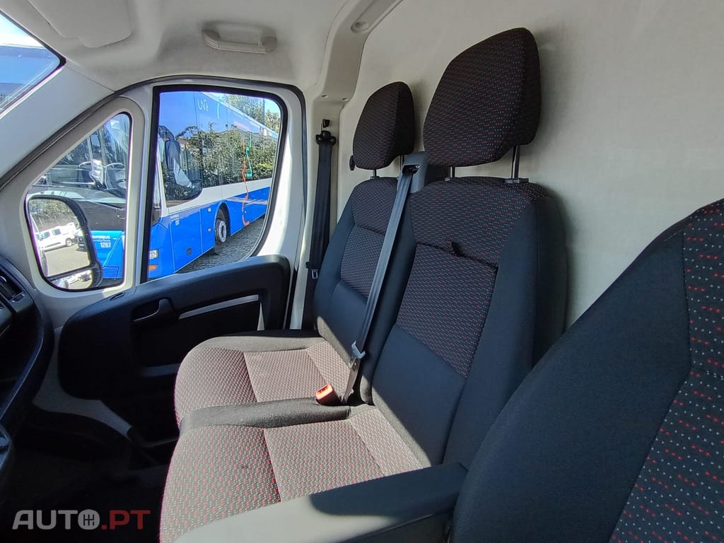 Peugeot Boxer 333 L2H2 2.2 BlueHDi