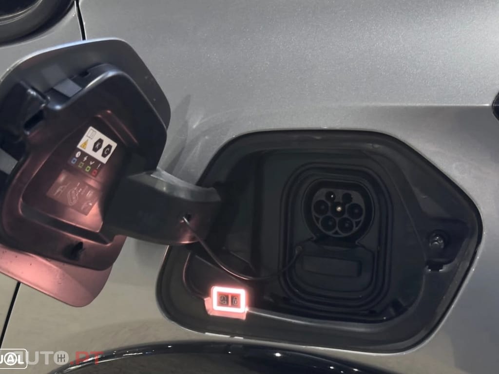 Peugeot E-208 50 kWh Active