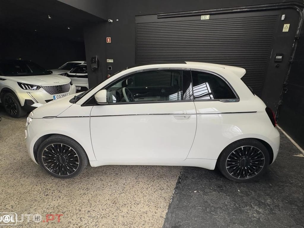 Fiat 500e La Prima