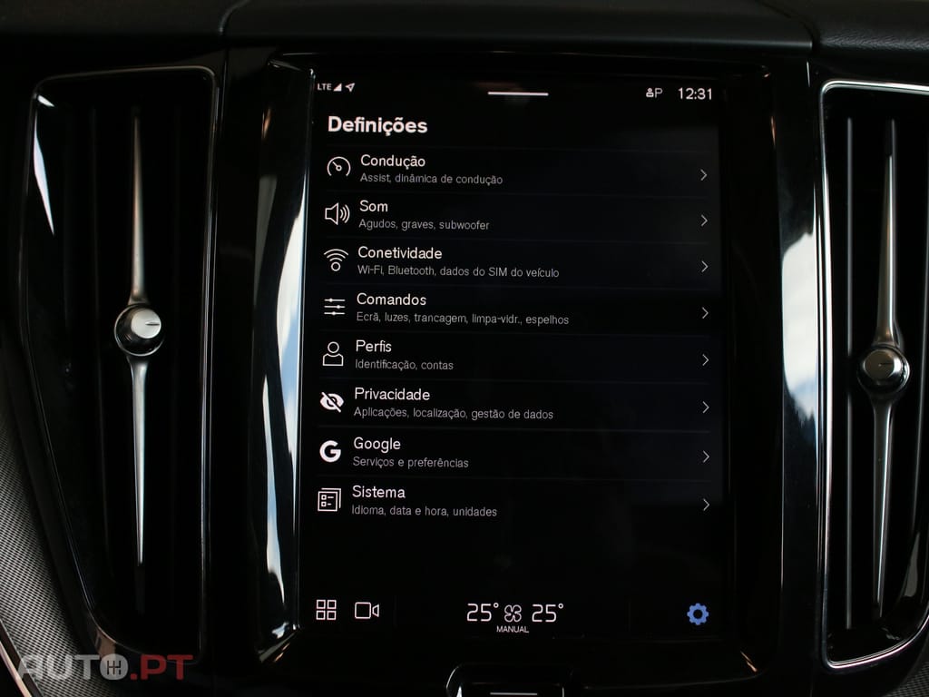 Volvo XC60 2.0 T6 PHEV Plus Dark AWD