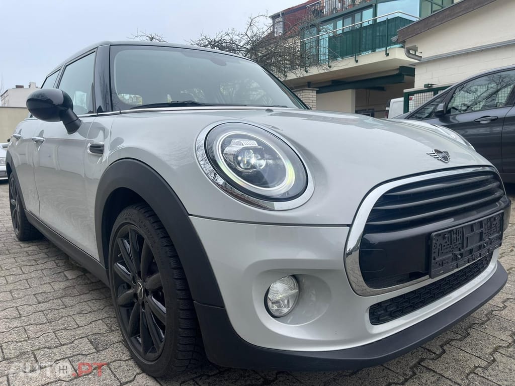 MINI Cooper Cooper D