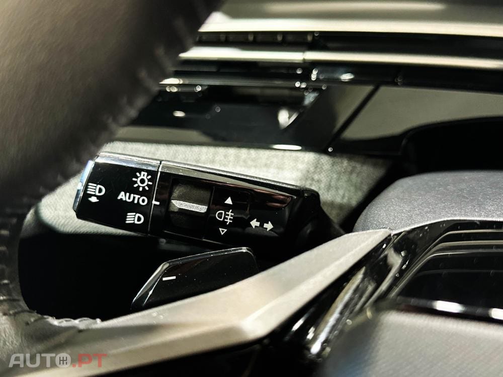 Peugeot 5008 1.2 Hybrid Allure Pack e-DCS6