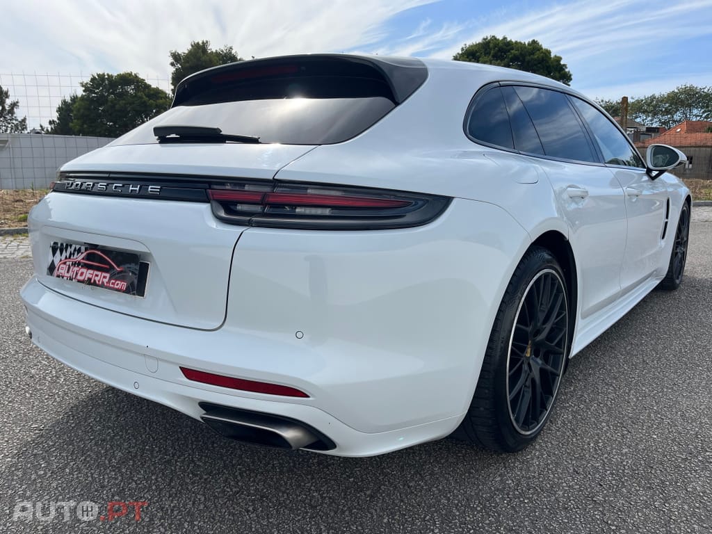 Porsche Panamera 4 E-Hybrid