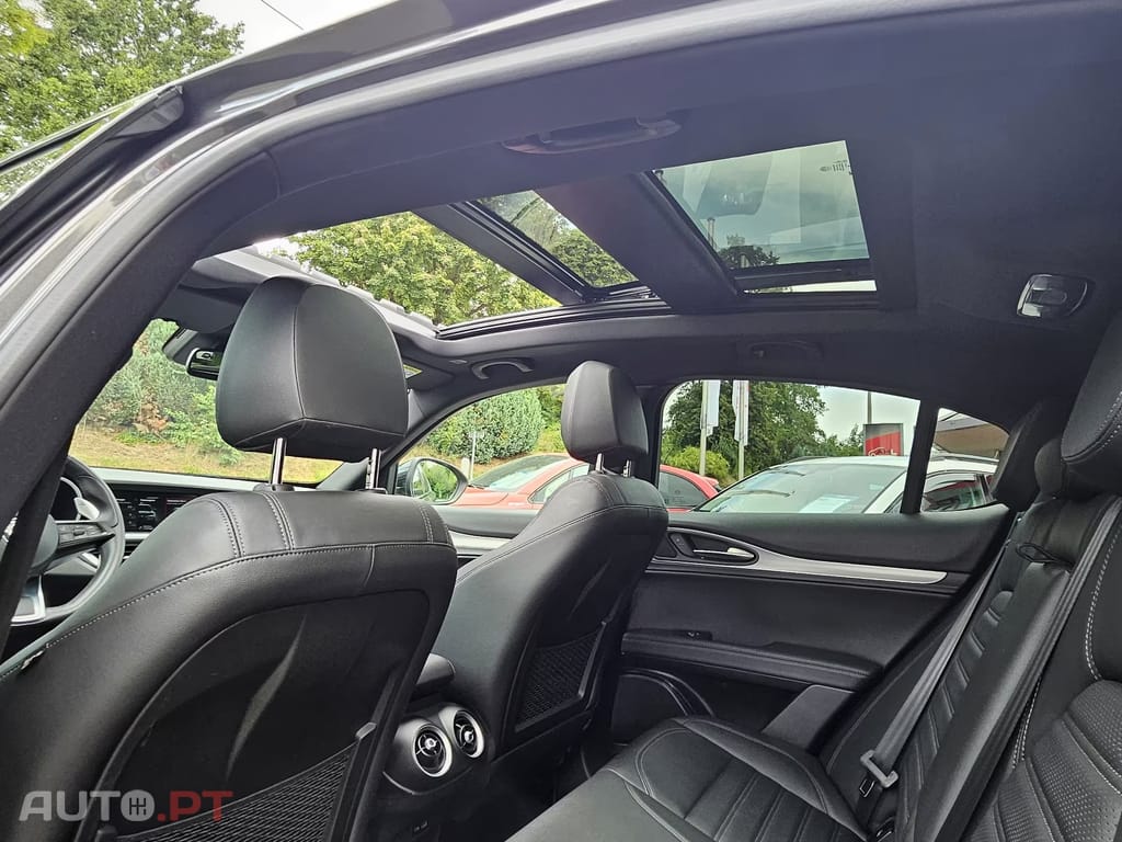 Alfa Romeo Stelvio 2.0 T Veloce Q4 AT8