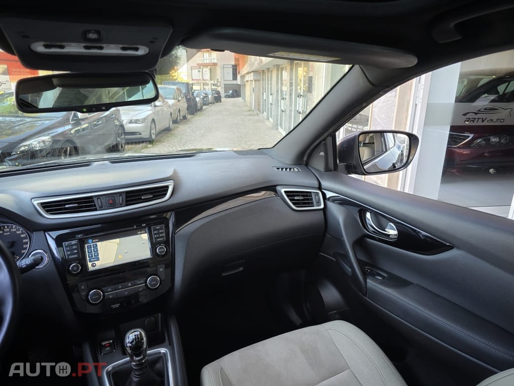 Nissan Qashqai 1.6 dCi Tekna Premium 17 360 S&S