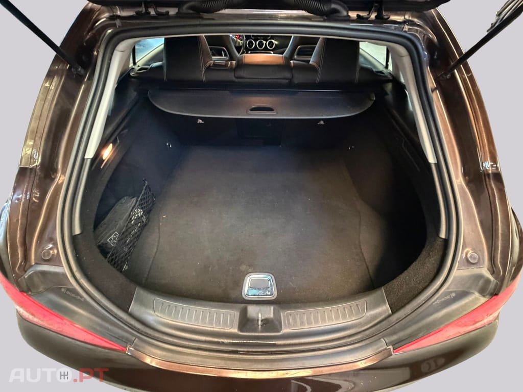Mercedes-Benz CLA 180 d Shooting Brake