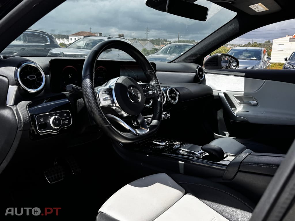 Mercedes-Benz A 250 e AMG Line