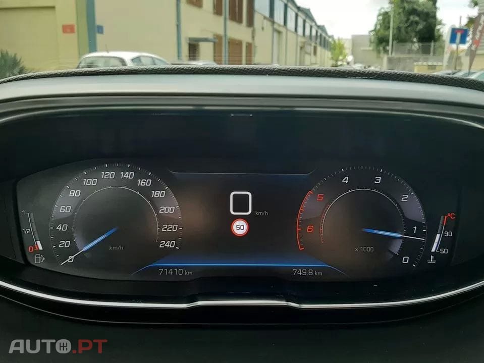 Peugeot 5008 1.5 BlueHDi Allure Pack