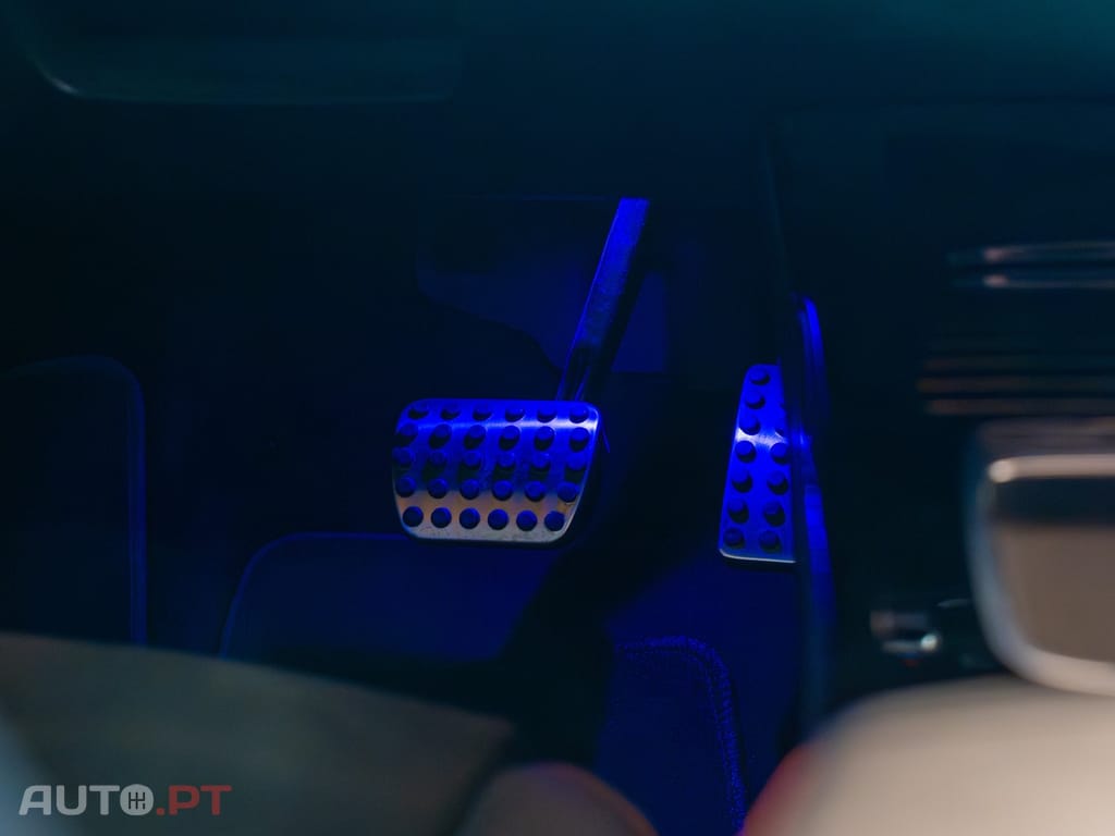 Mercedes-Benz A 250 e AMG Line