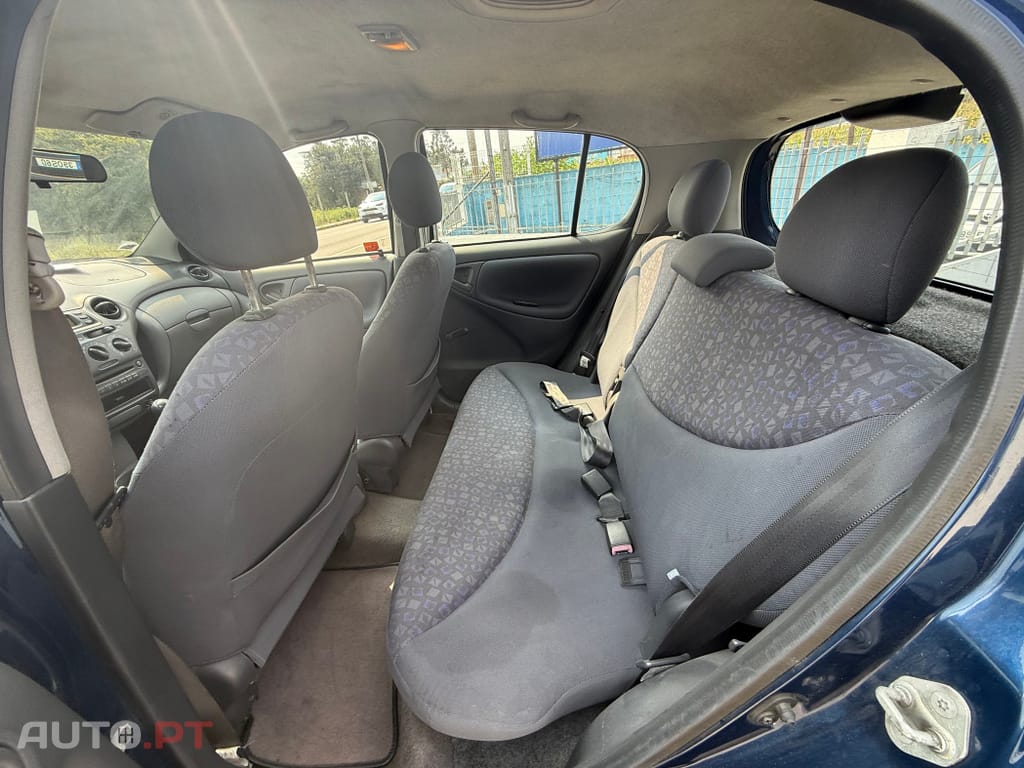 Toyota Yaris 1.0 Luna ABS