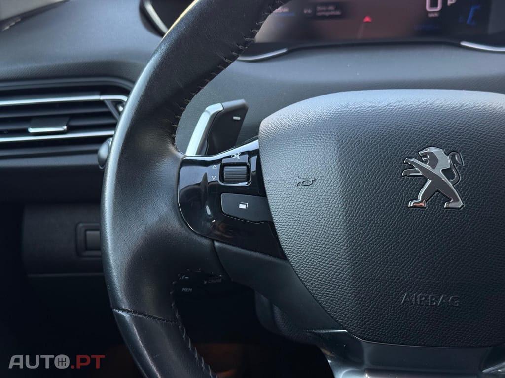 Peugeot 308 1.2 PureTech Allure Pack EAT8