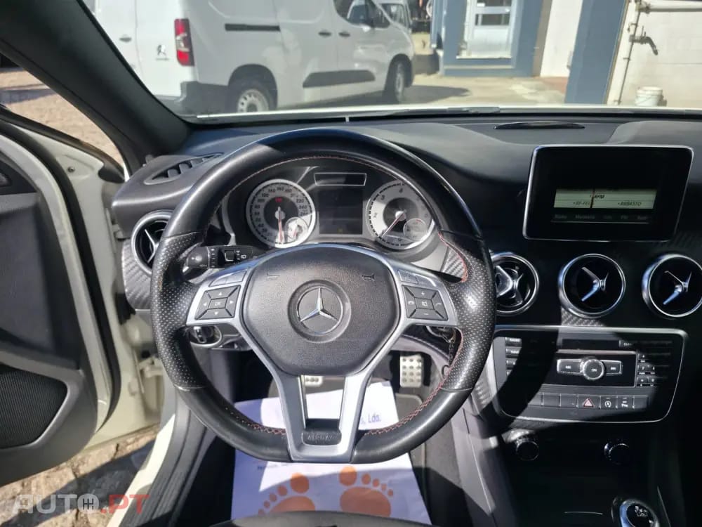 Mercedes-Benz A 180 d AMG Line