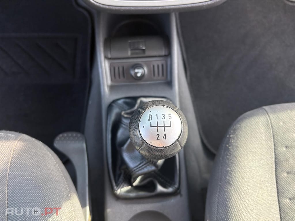 Opel Corsa 1.2 16V Enjoy