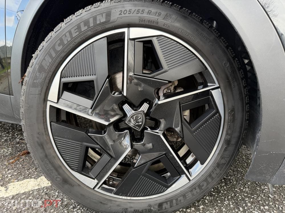 Peugeot 408 1.2 PureTech GT EAT8