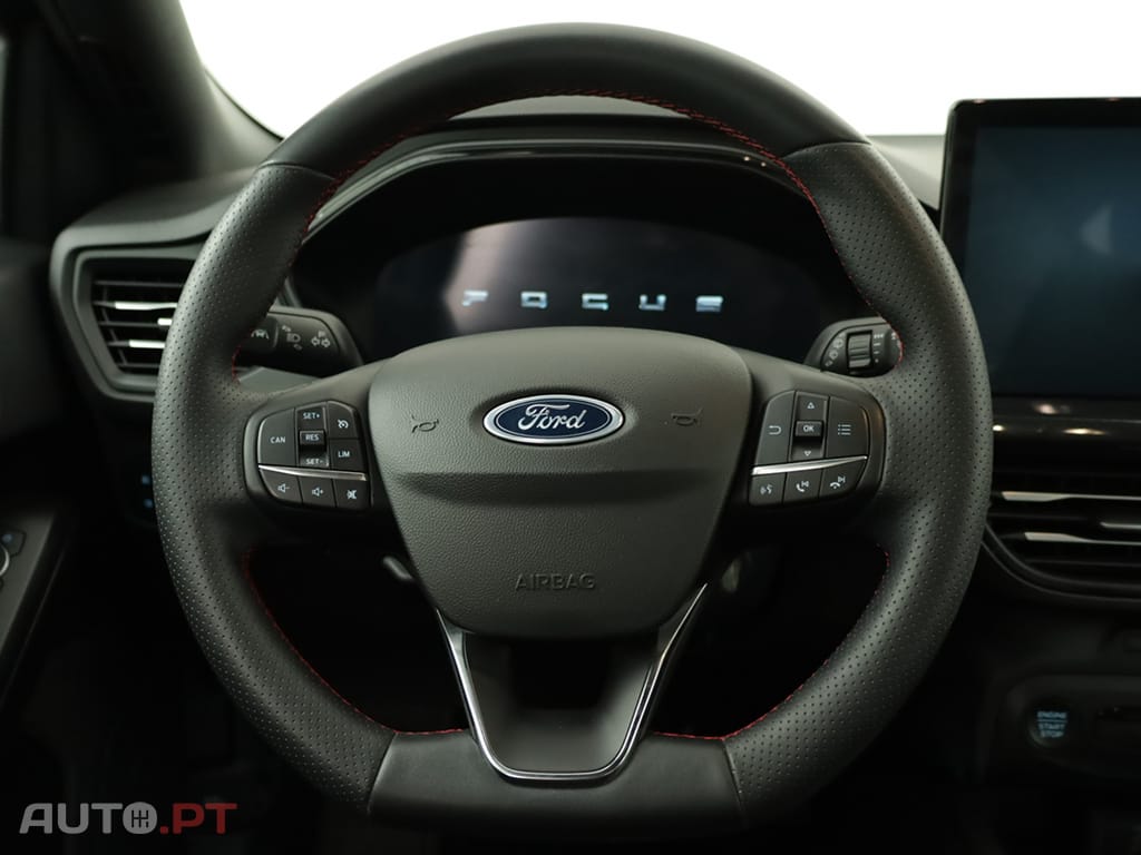 Ford Focus Focus SW 1.0 EcoBoost MHEV ST-Line X Aut. — fotografia 14