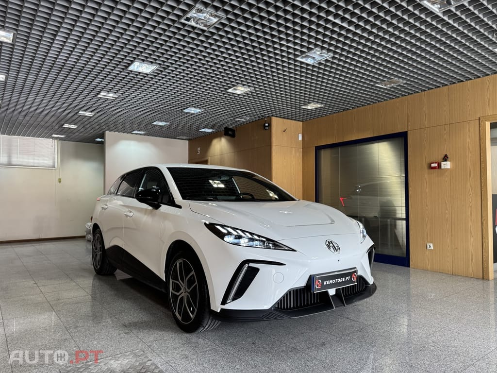 MG MG4 64 kWh Luxury
