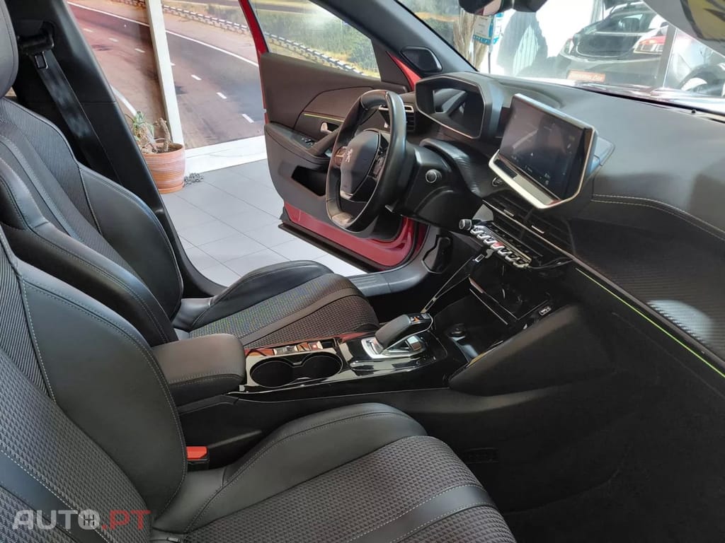 Peugeot E-2008 GT Line