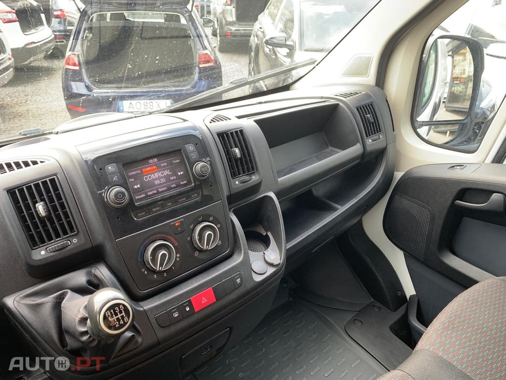 Peugeot Boxer 2.2 BlueHDi 330 L2H2 Premium