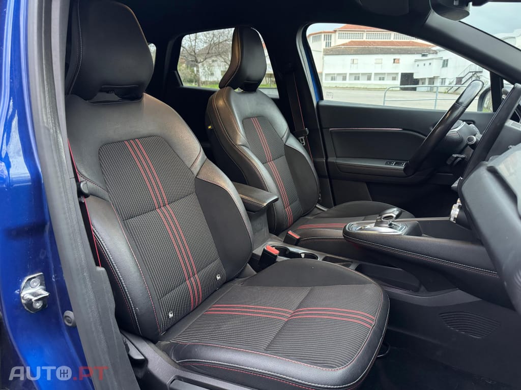 Renault Captur 1.6 E-Tech RS Line