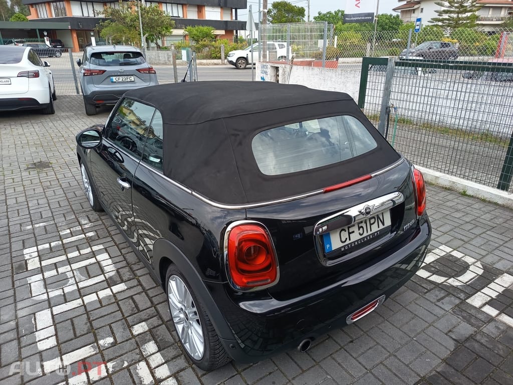 MINI Cabrio Cooper Premium Resolute Edition Auto
