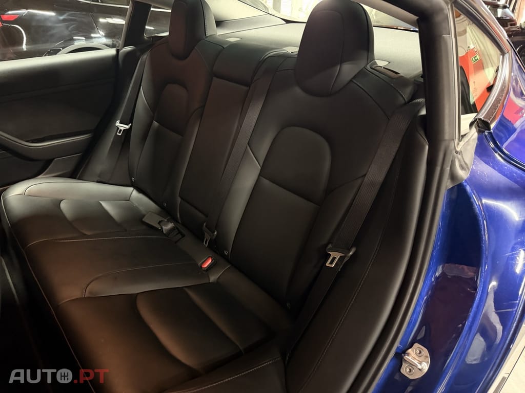 Tesla Model 3 Standard Range Plus RWD