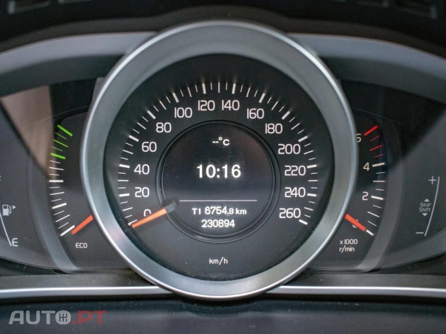 Volvo V40 1.6 D2 Kinetic