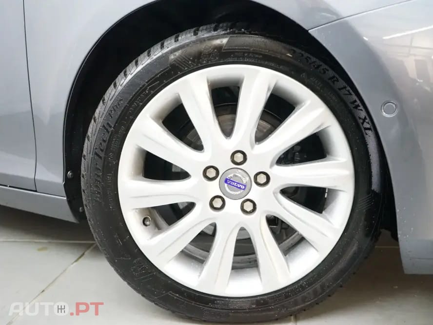 Volvo V40 1.6 D2 Summum