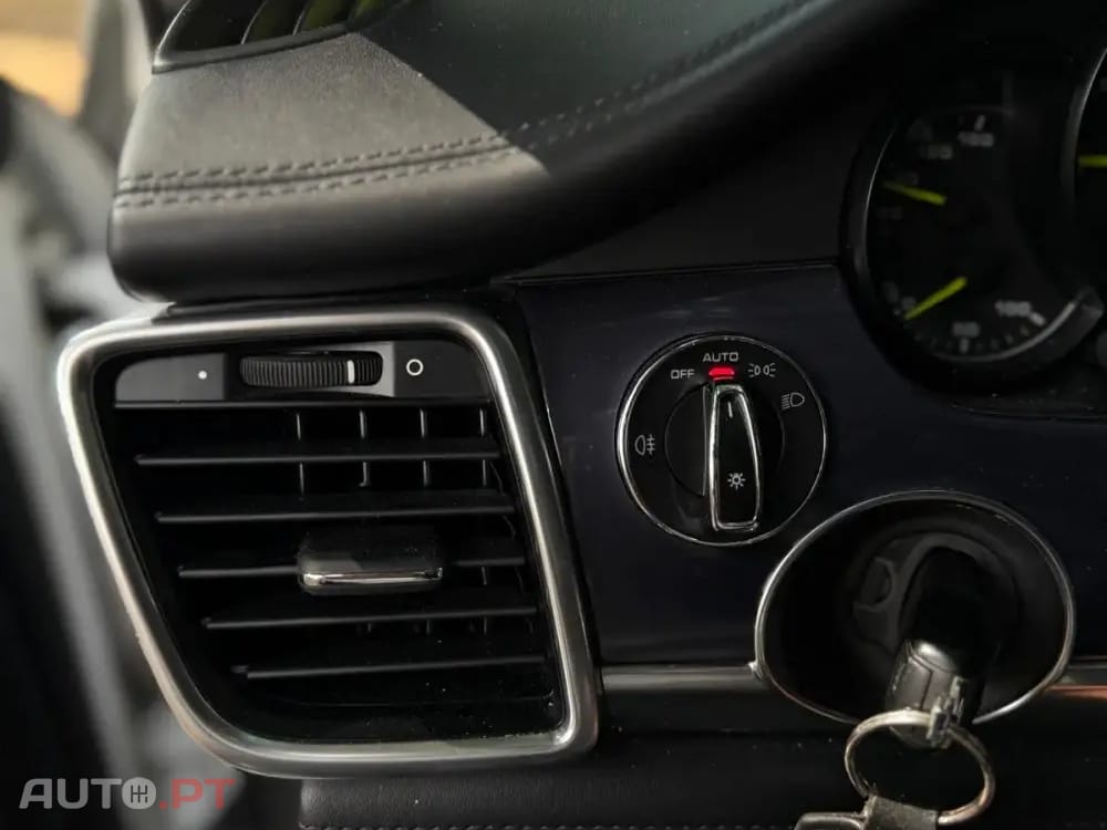 Porsche Panamera S E-Hybrid