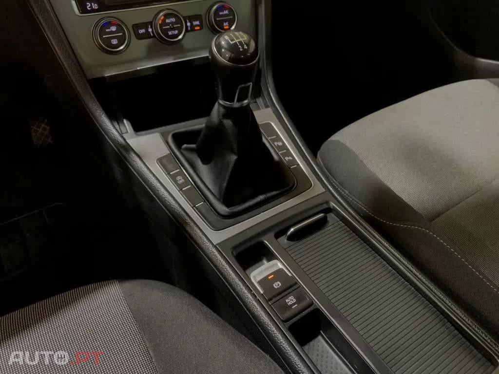 Volkswagen Golf 1.6 TDi Confortline