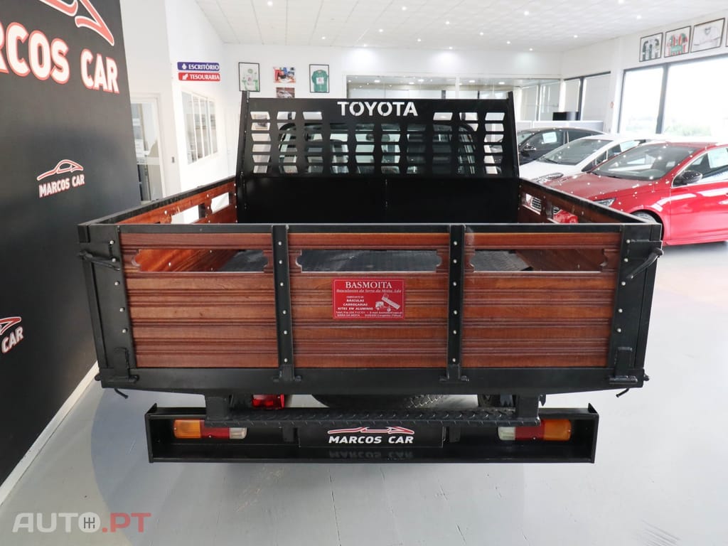 Toyota Hilux 2.5 D4-D CD CM