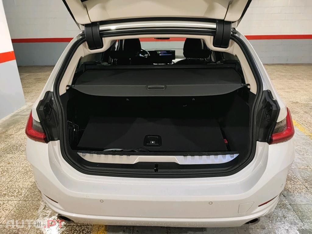 BMW 320 e Pack Essence Auto