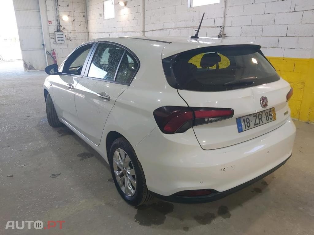 Fiat Tipo 1.3 M-Jet Lounge
